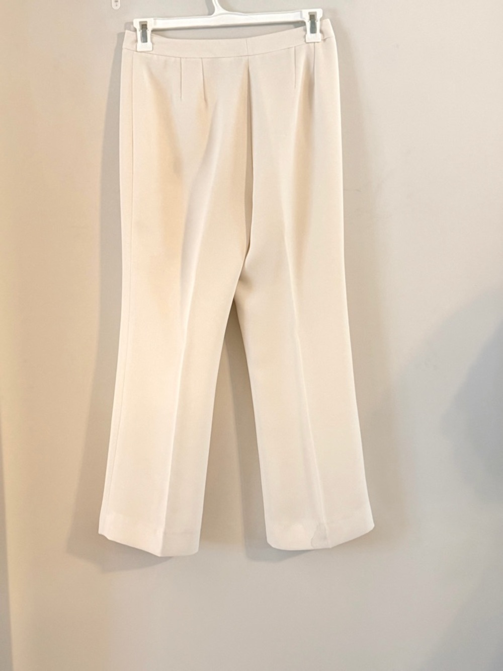 Tahari Arthur S Levine Cream Two-Piece Pants Suit - Classic Tailored Set Size 6 - Picture 5 of 14